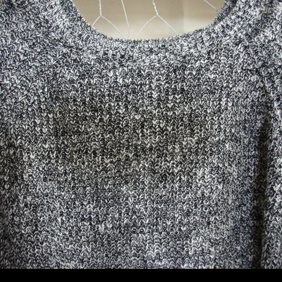 Black Ash Corset Sleeve Sweater Scoop Bottom - Picture 2 of 16